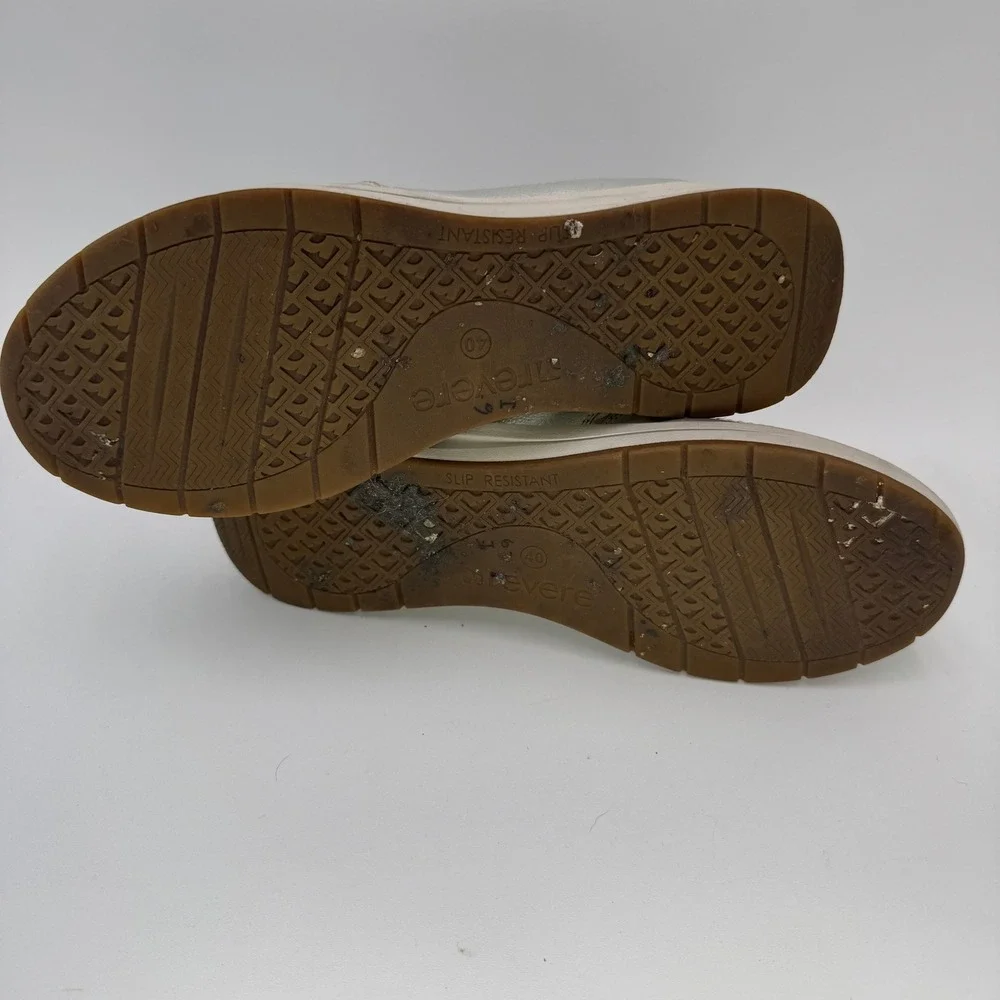 Revere‎ Crete Shoes Women 9M Silver Metallic Leather Comfort Slip *Blemishes 40